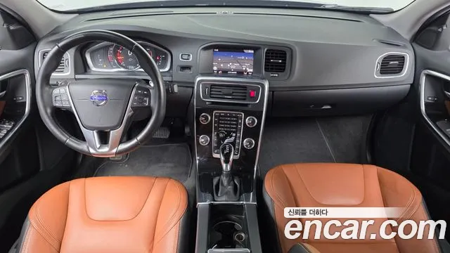 Volvo S60 — интерьер