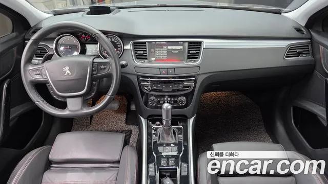 Peugeot 508 — интерьер
