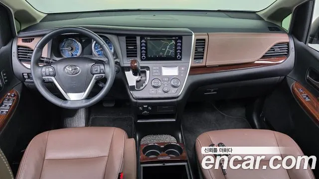 Toyota Sienna — интерьер