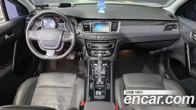 Peugeot 508 — интерьер