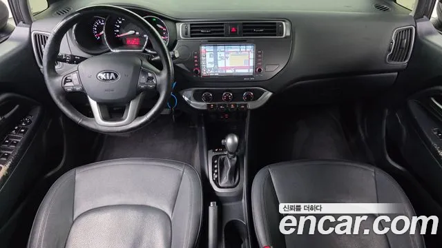 Kia Pride — интерьер