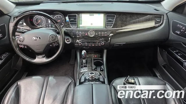 Kia K9 — интерьер