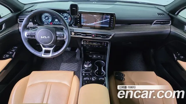 Kia K5 — интерьер