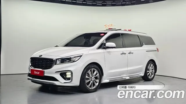 Kia Carnival — экстерьер