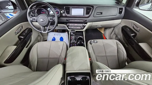 Kia Carnival — интерьер