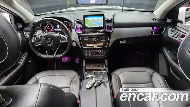 Mercedes-Benz GLE-класс — интерьер