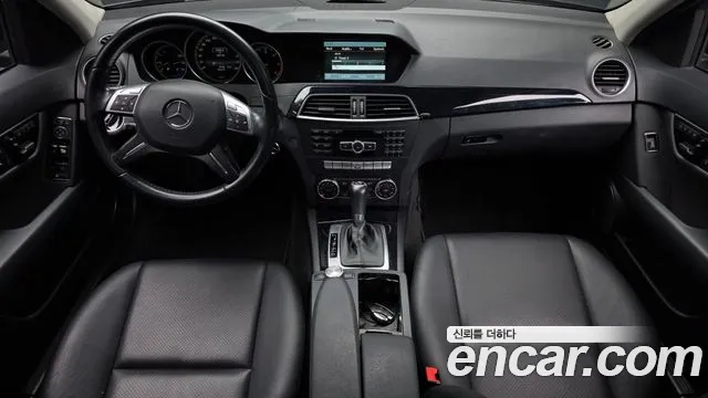 Mercedes-Benz C-класс — интерьер