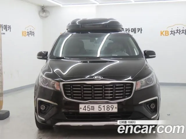 Kia Carnival — экстерьер