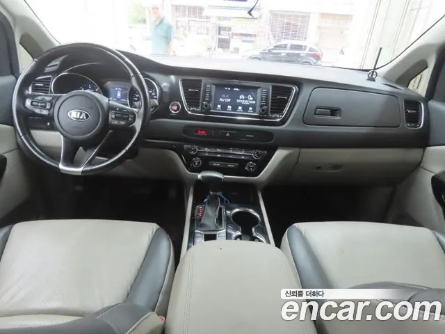 Kia Carnival — интерьер