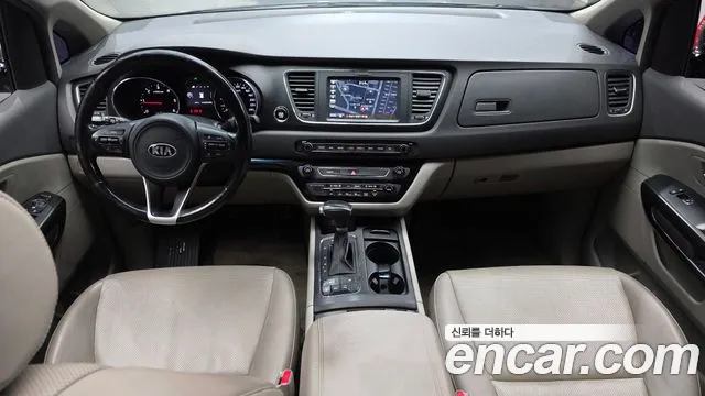 Kia Carnival — интерьер