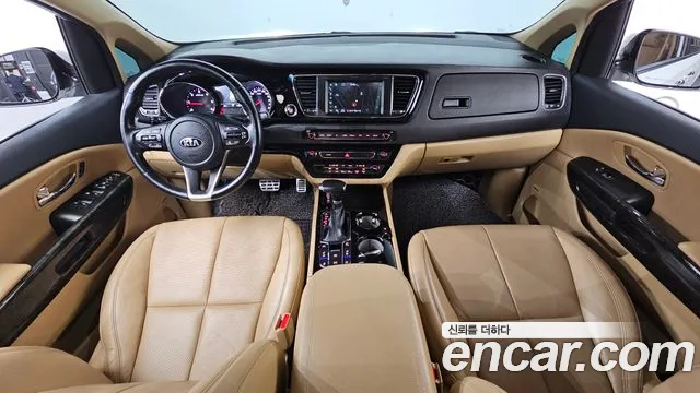 Kia Carnival — интерьер