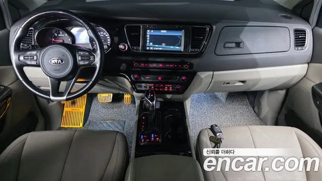 Kia Carnival — интерьер
