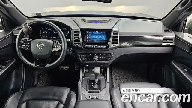 KG Mobility Rexton — интерьер