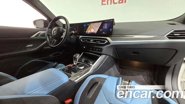 BMW M4 — интерьер