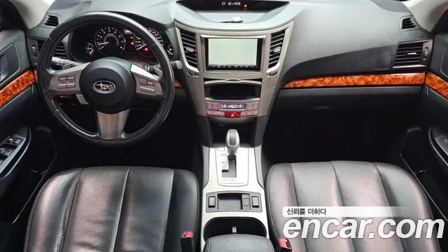 Subaru Legacy — интерьер