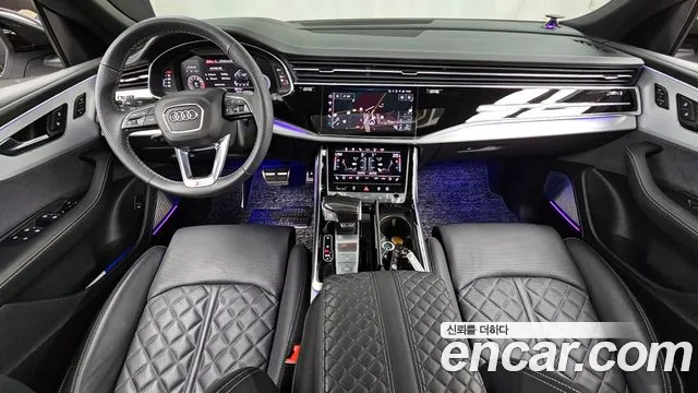 Audi Q8 — интерьер
