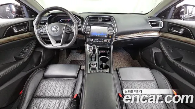 Nissan Maxima — интерьер