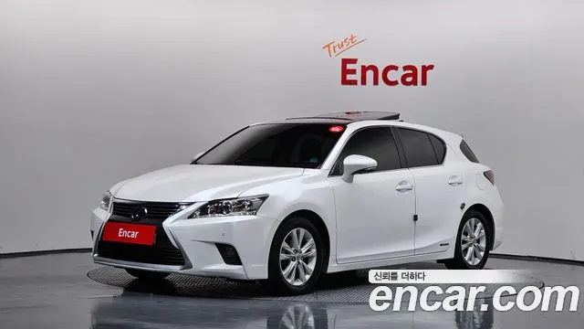 Lexus CT200h