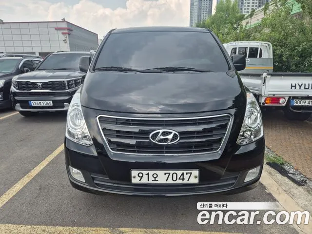 Hyundai Starex