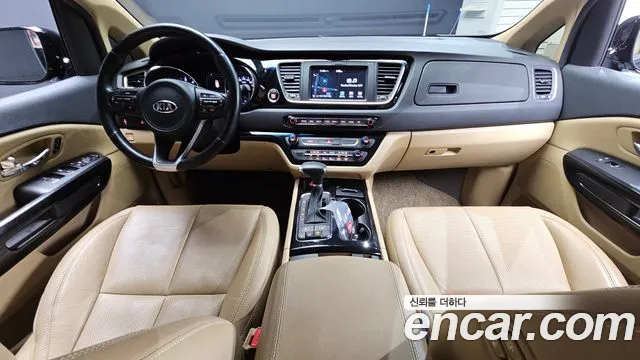 Kia Carnival — интерьер