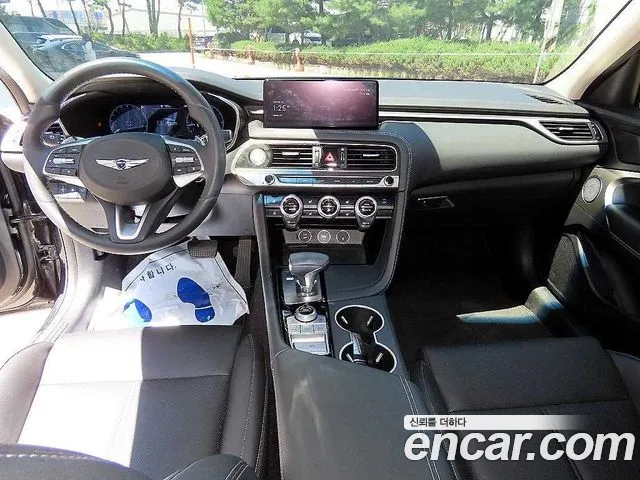 Genesis G70 — интерьер
