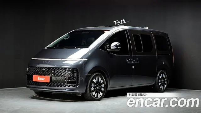 Hyundai Staria