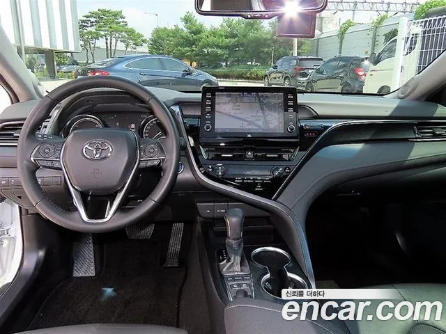 Toyota Camry — интерьер