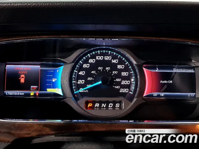 Ford Taurus — интерьер