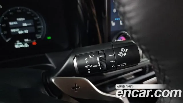 Lexus LM — интерьер