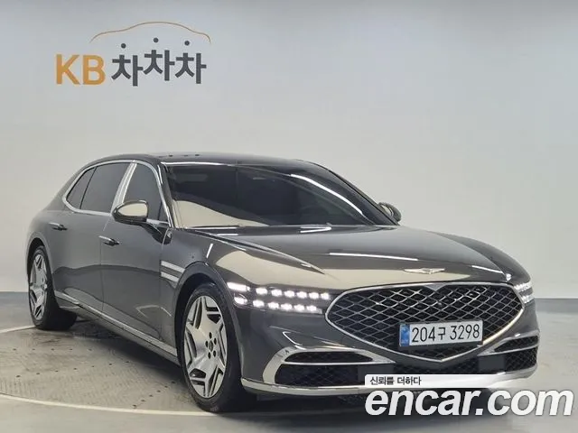 Genesis G90