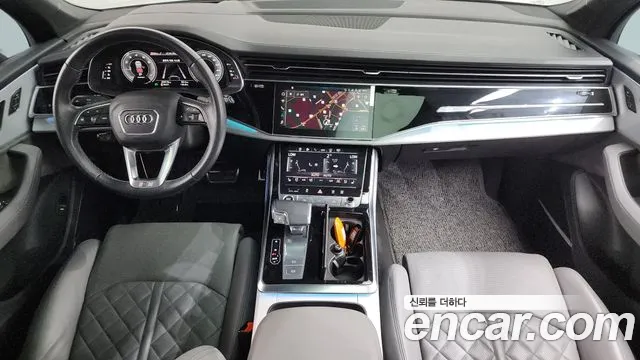 Audi Q7 — интерьер