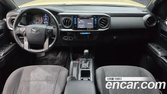 Toyota Tacoma — интерьер