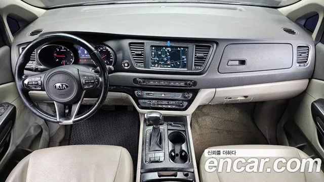 Kia Carnival — интерьер