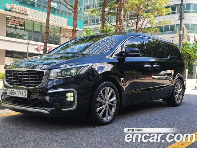 Kia Carnival — экстерьер