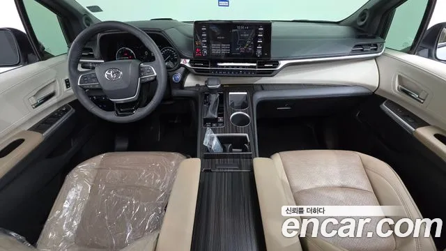 Toyota Sienna — интерьер