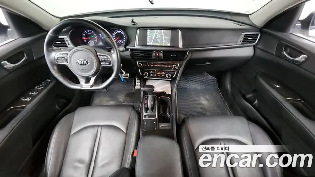 Kia K5 — интерьер