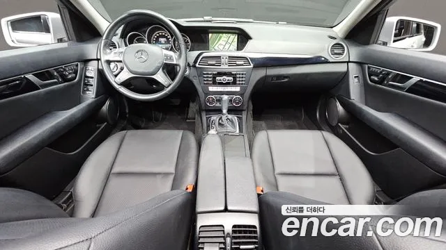 Mercedes-Benz C-класс — интерьер