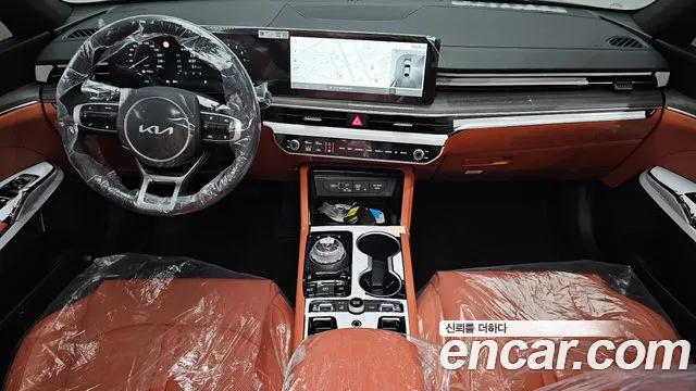 Kia K5 — интерьер