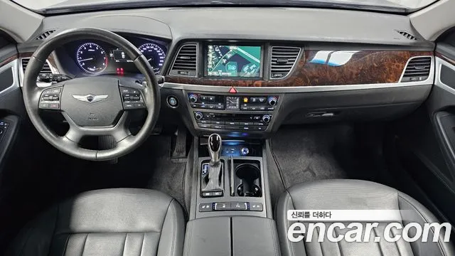 Hyundai Genesis — интерьер