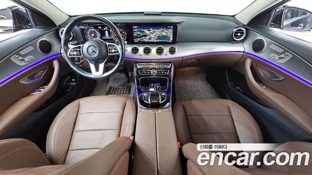 Mercedes-Benz E-класс — интерьер