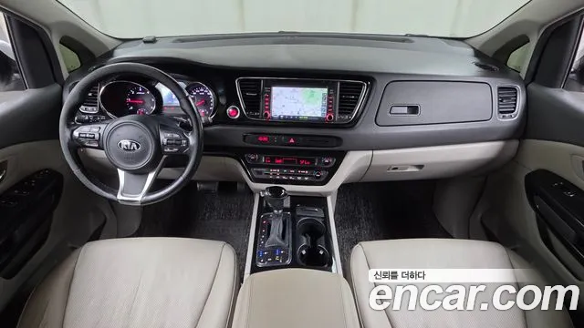 Kia Carnival — интерьер