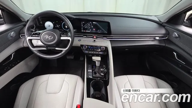Hyundai Elantra — интерьер