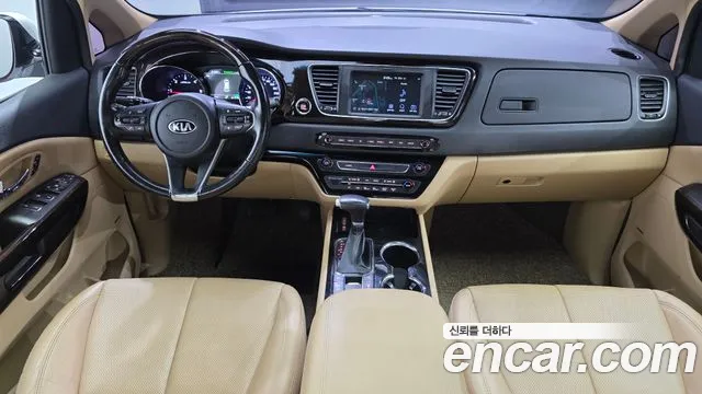 Kia Carnival — интерьер
