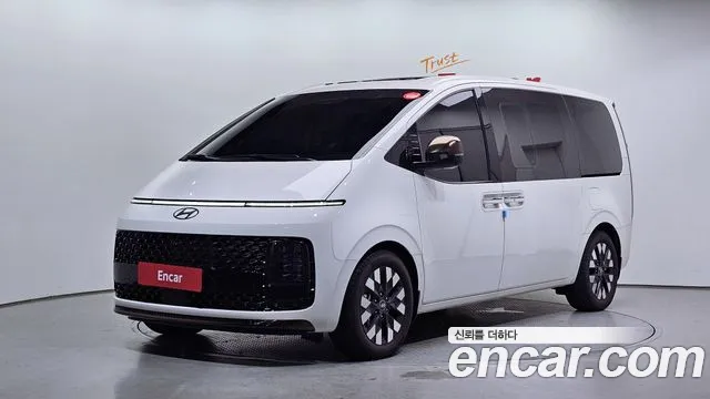 Hyundai Staria
