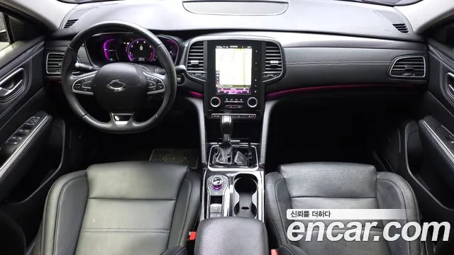 Renault Korea SM6 — интерьер