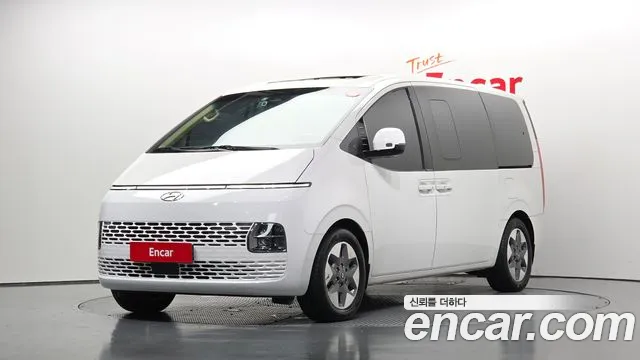 Hyundai Staria
