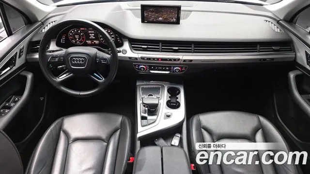 Audi Q7 — интерьер
