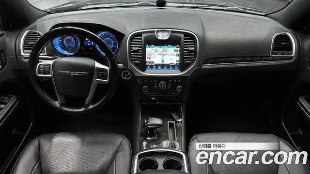 Chrysler 300C — интерьер