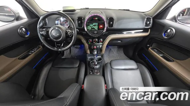 MINI Countryman — интерьер