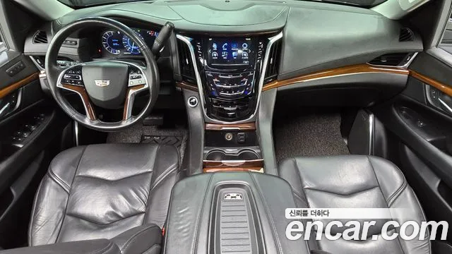 Cadillac Escalade — интерьер